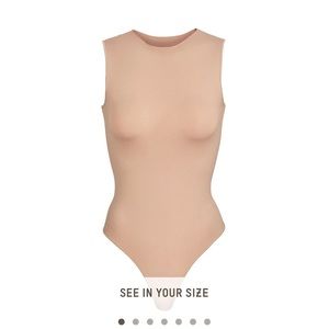 SKIMS ESSENTIAL CREW NECK SLEEVELESS BODYSUIT